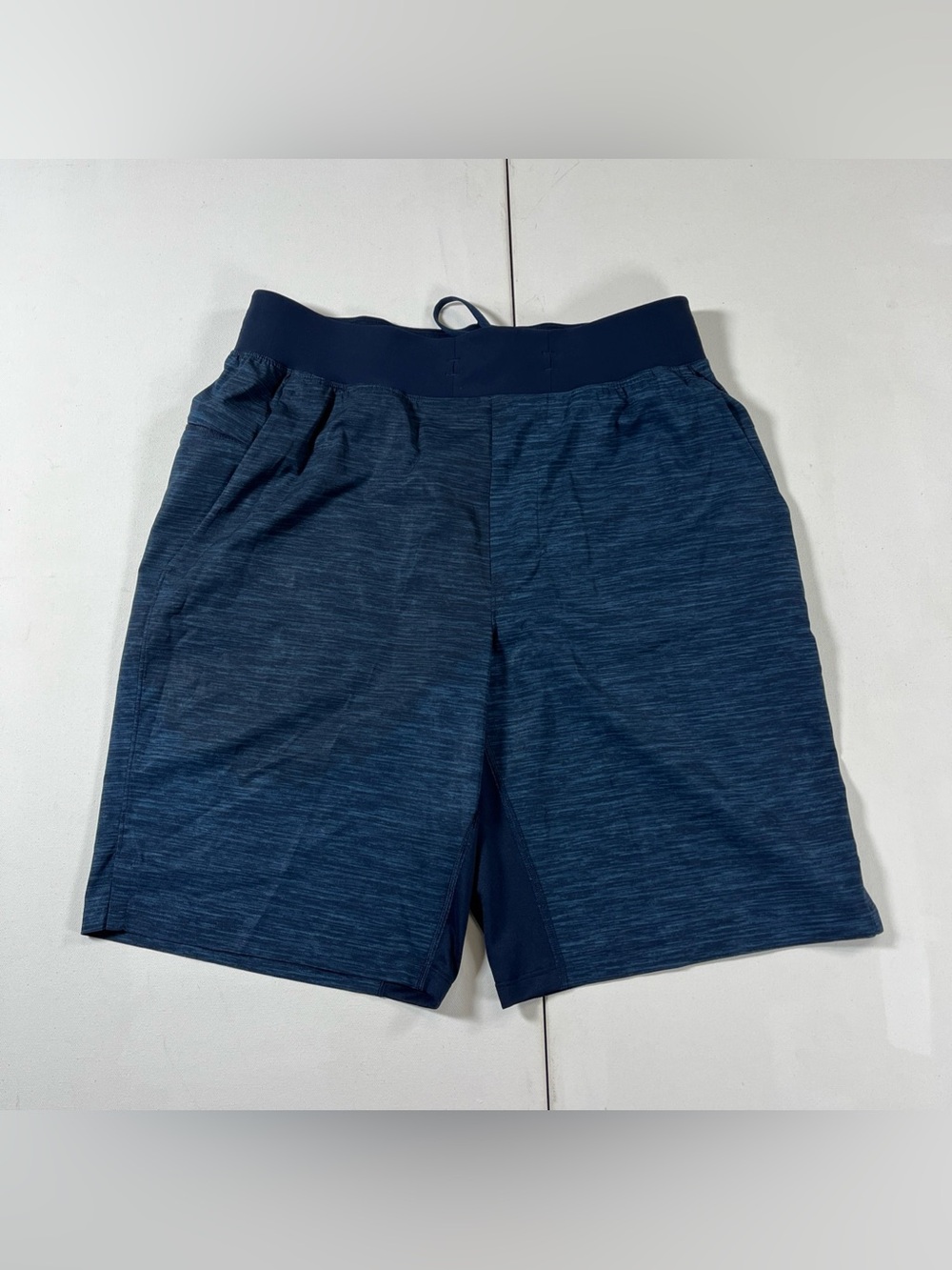 Lululemon Men's T.H.E. Short Shorts Linerless 9" Navy Blue Heathered Size M